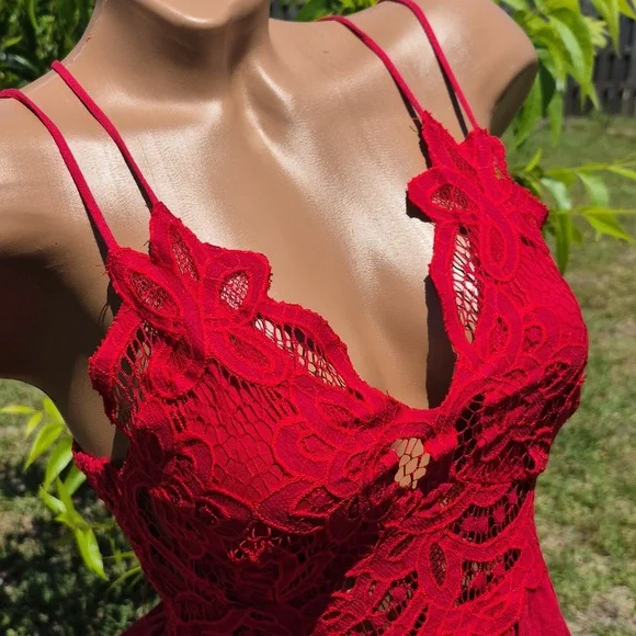 `ღ´- ♥ -`ღ´ Stunning Red Lace Front Dress `ღ´- ♥ -`ღ´ - Picture 4 of 17